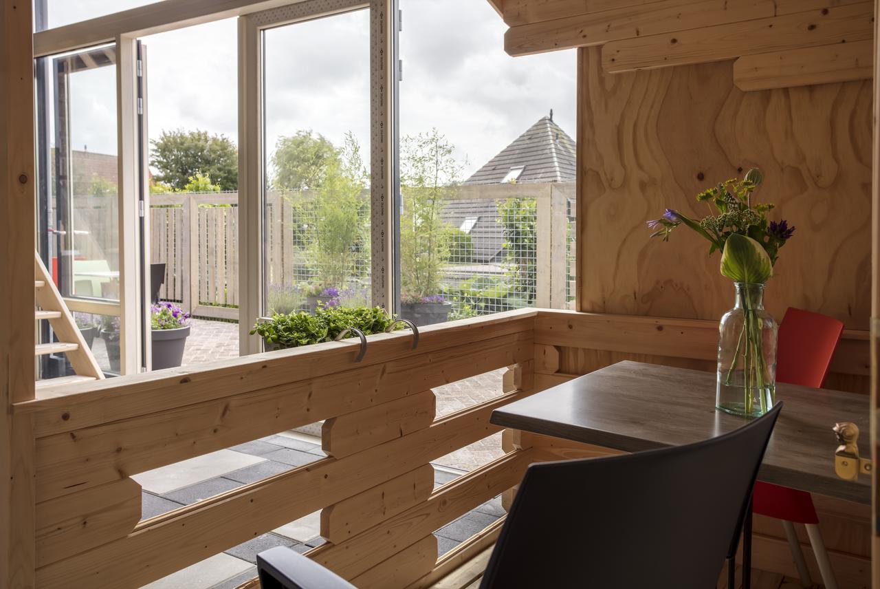 Lodgehotel De Lelie Makkum Exterior photo